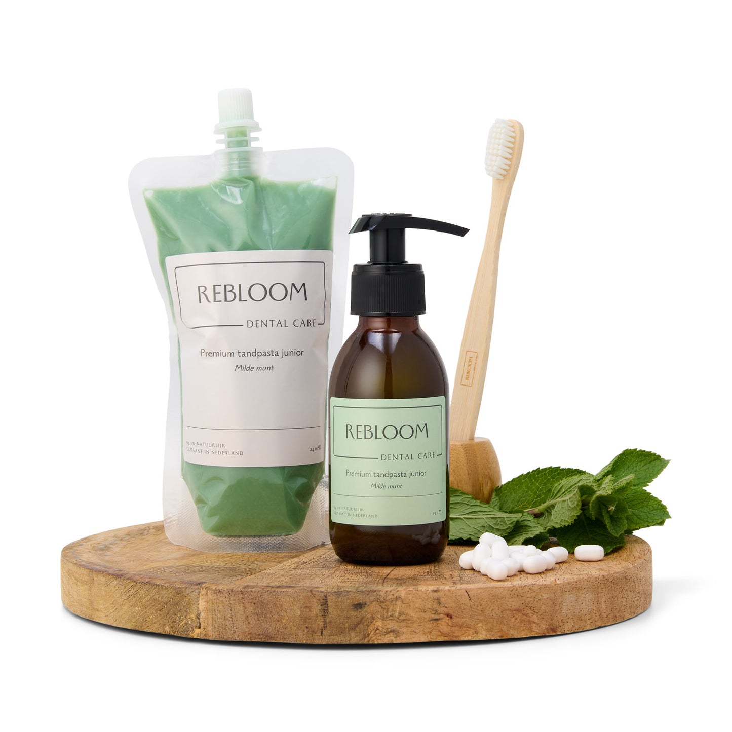 Cadeaupakket. 6 maanden tandpasta en een bamboe tandenborstel