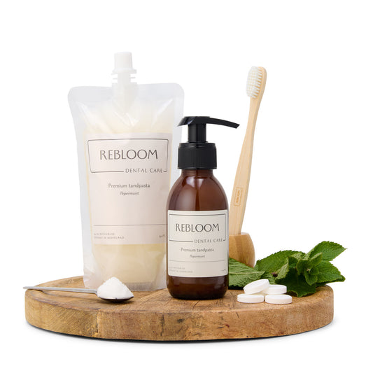 Cadeau pakket ReBloom Care tandpasta voor volwassenen. Flesje, navulverpakking en bamboe tandenborstel